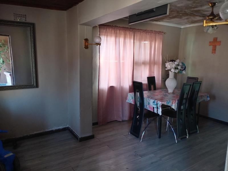 3 Bedroom Property for Sale in Lentegeur Western Cape